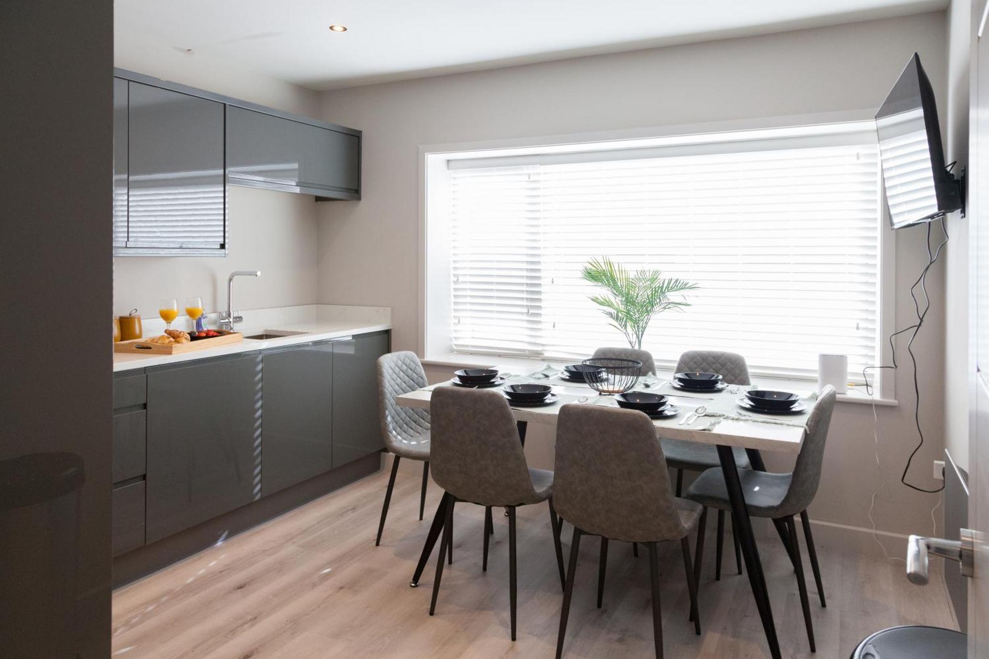Somers Suites Apartments Leeds  Exterior photo